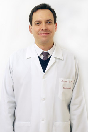 Dr. Juliano Cesar de Barros - Dermatologista